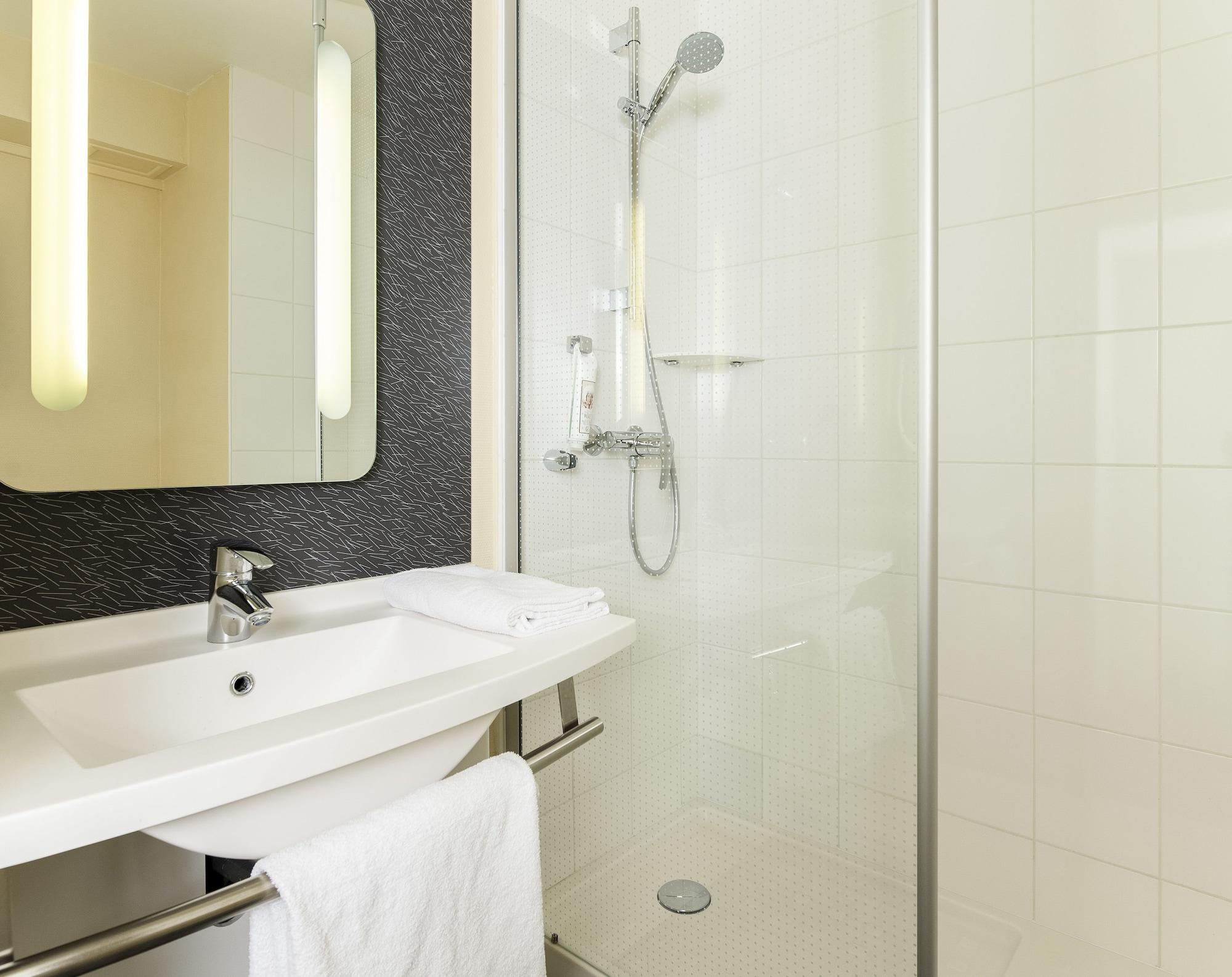 B&B Hotel Orly Rungis Aeroport 3 Etoiles Екстер'єр фото
