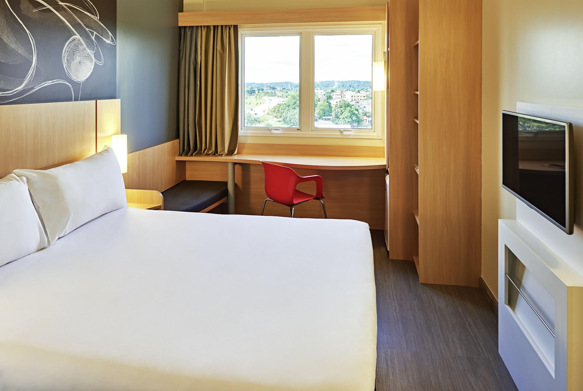 B&B Hotel Orly Rungis Aeroport 3 Etoiles Екстер'єр фото