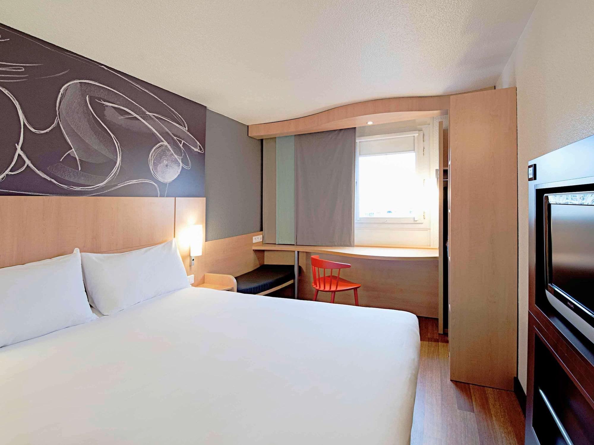 B&B Hotel Orly Rungis Aeroport 3 Etoiles Екстер'єр фото
