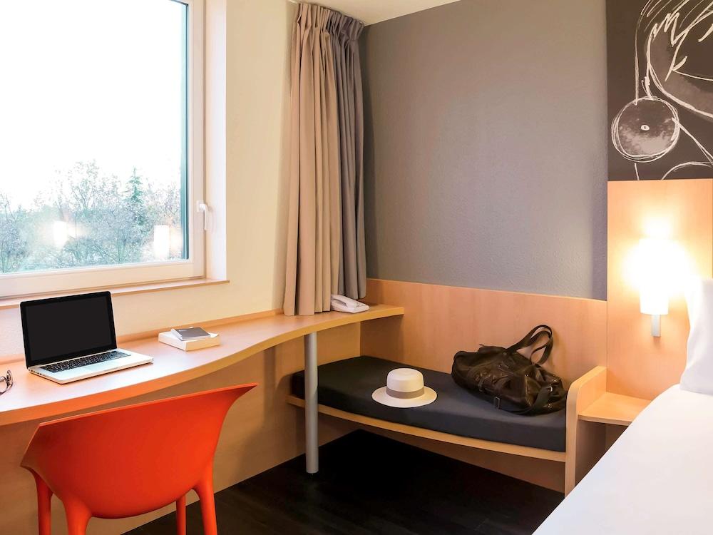 B&B Hotel Orly Rungis Aeroport 3 Etoiles Екстер'єр фото